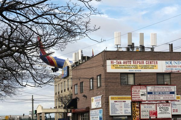 © David Rothenberg - Comfort Inn (Southwest, Astoria Blvd)