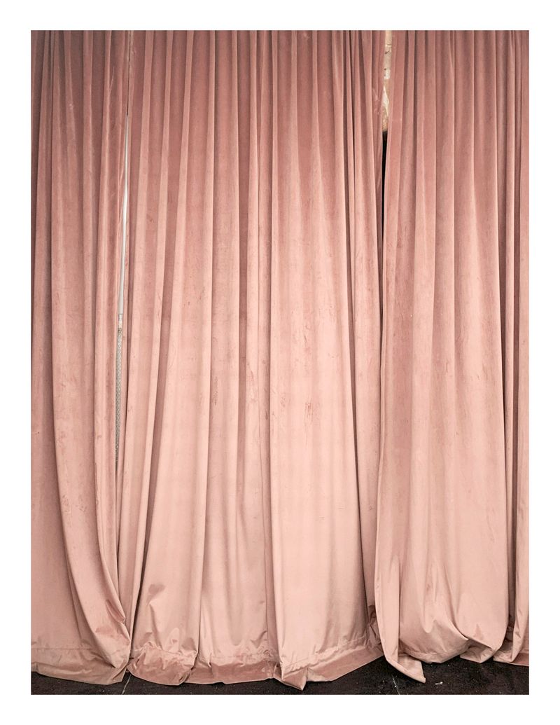 © info@maudearsenault.com Arsenault - Rideau rose, 2021