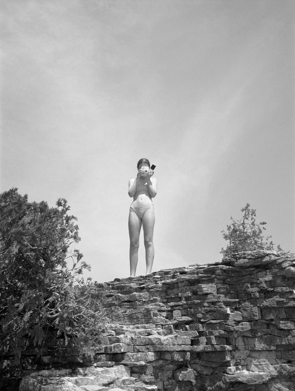 © info@maudearsenault.com Arsenault - Image from the Entangled photography project