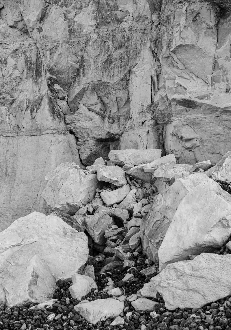 © info@maudearsenault.com Arsenault - Les falaises qui tombent, 2024