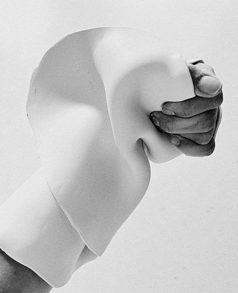 © info@maudearsenault.com Arsenault - Main d'argile (clay hand), 2024