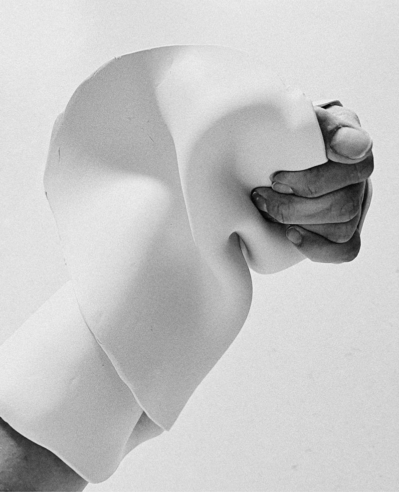 © info@maudearsenault.com Arsenault - Main d'argile (clay hand), 2024
