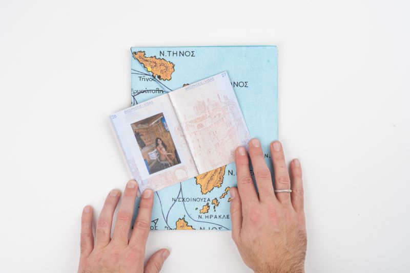 © odysseas tsompanoglou - Image from the Non Cycladia photography project