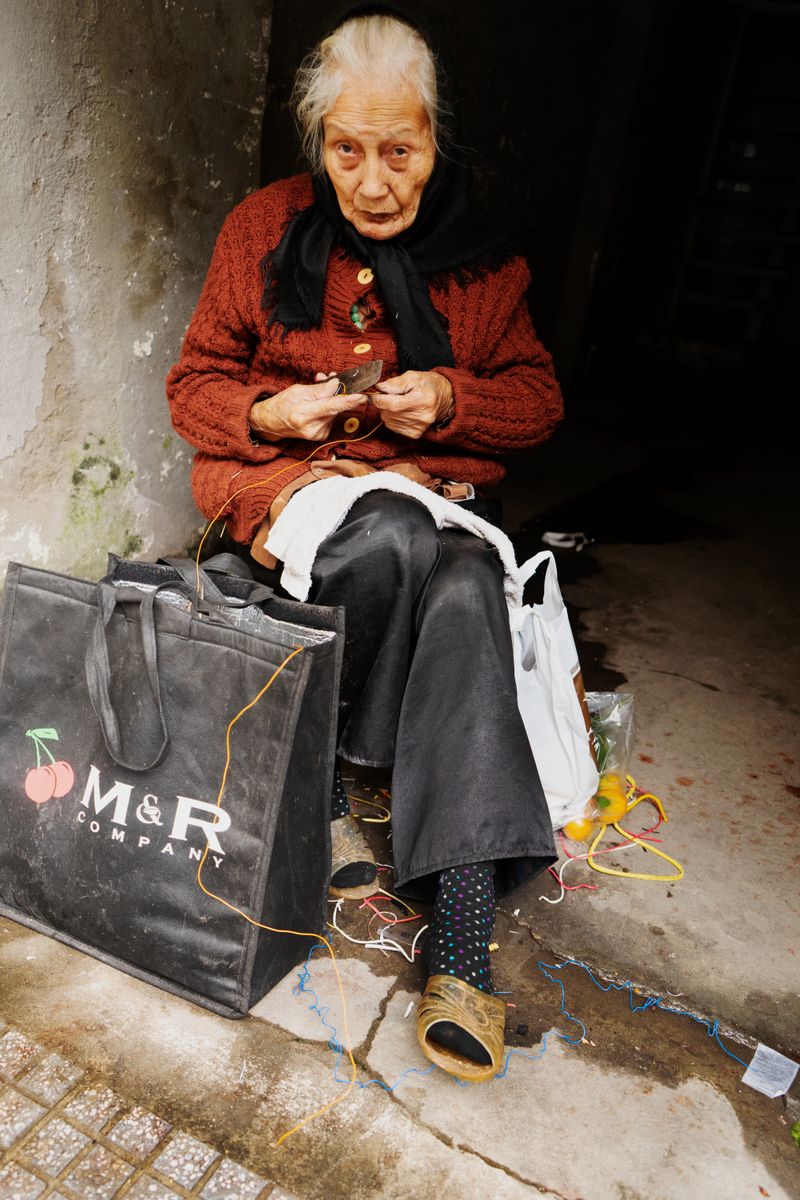 © MOonsi - Image from the Flowers, A Bird and A Fish photography project