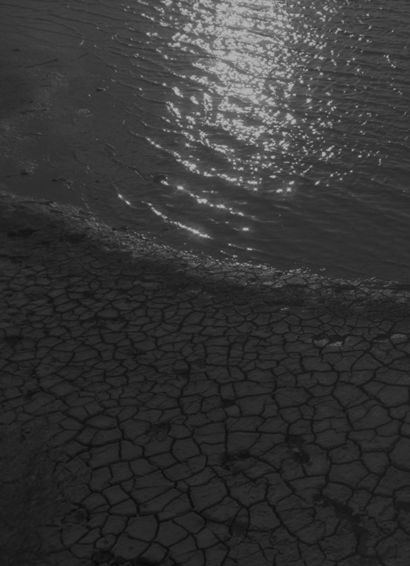 © Eliot Nasrallah - Image from the Les yeux fermés (Eyes Closed) photography project