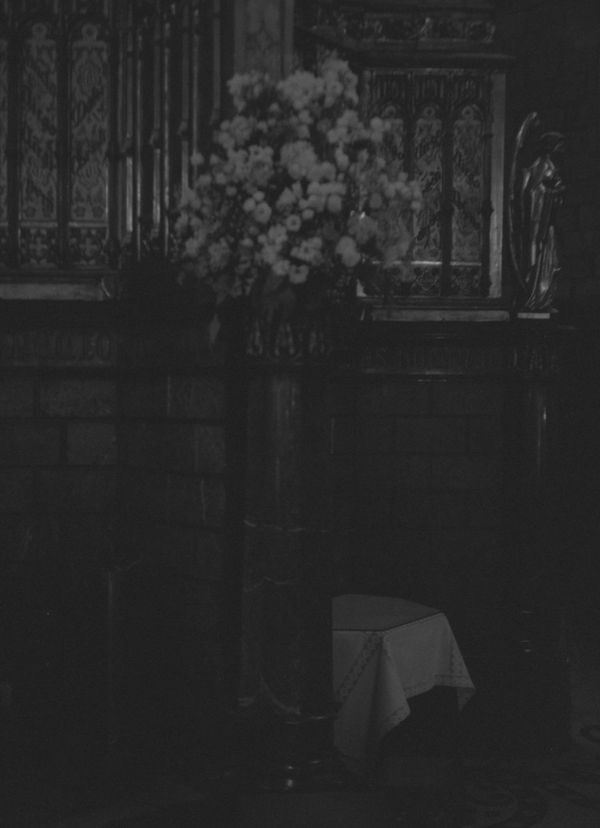 © Eliot Nasrallah - Image from the Les yeux fermés (Eyes Closed) photography project