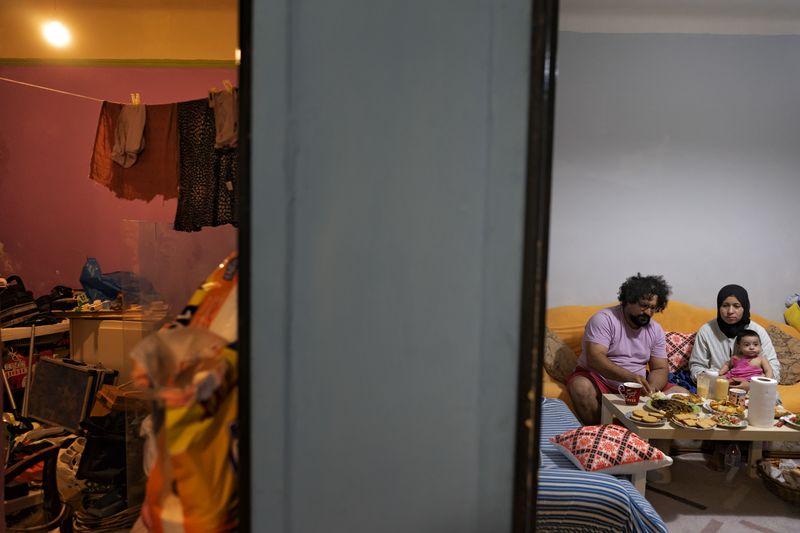 © Nikos Pilos - Image from the THE REFUGE_55 SQUARE METERS photography project