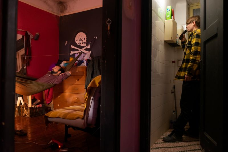 © Nikos Pilos - Image from the THE REFUGE_55 SQUARE METERS photography project