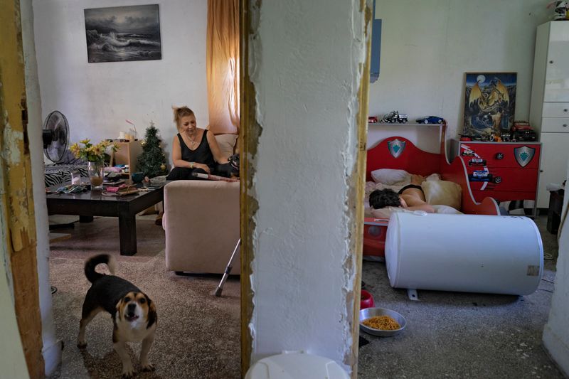 © Nikos Pilos - Image from the THE REFUGE_55 SQUARE METERS photography project