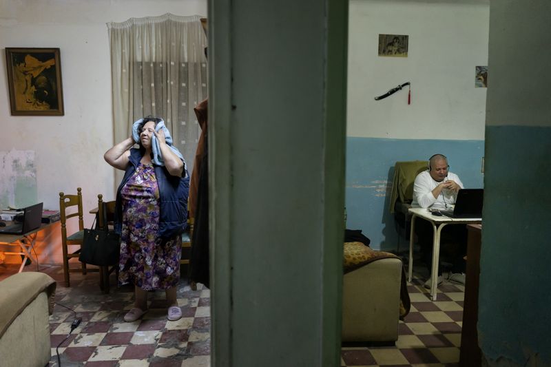 © Nikos Pilos - Image from the THE REFUGE_55 SQUARE METERS photography project