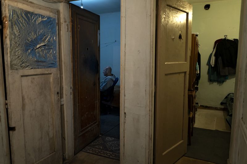 © Nikos Pilos - Image from the THE REFUGE_55 SQUARE METERS photography project