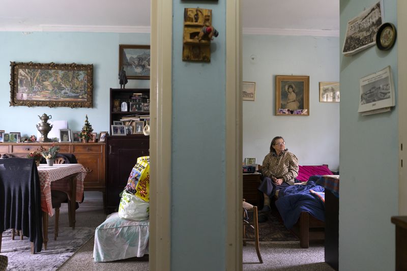 © Nikos Pilos - Image from the THE REFUGE_55 SQUARE METERS photography project