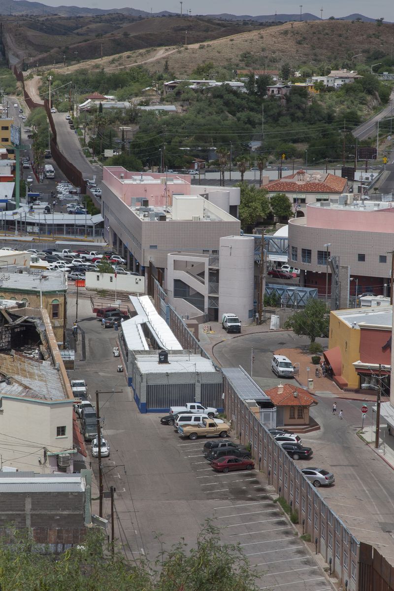 © Francisco Mata - Image from the La línea. photography project