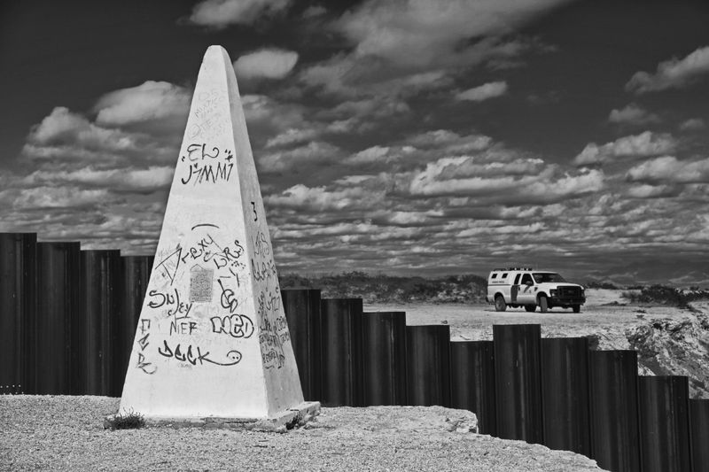 © Francisco Mata - Image from the La línea. photography project