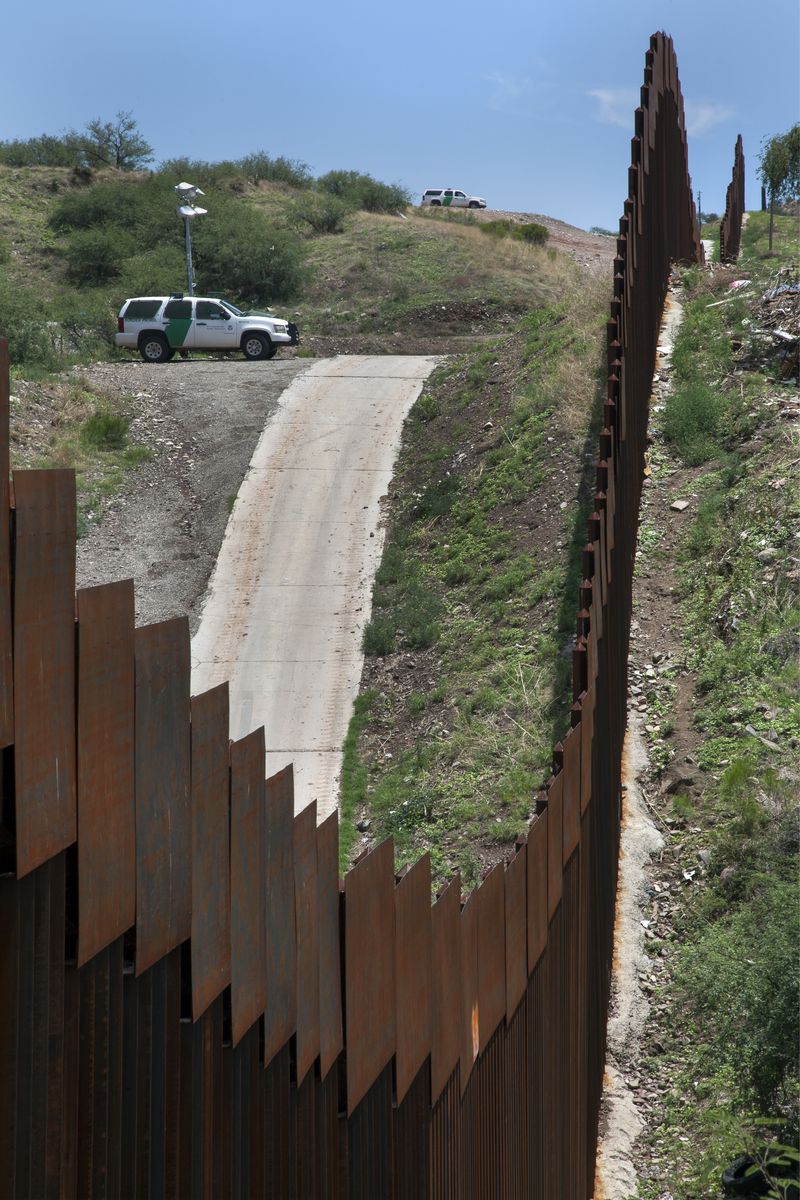 © Francisco Mata - Image from the La línea. photography project