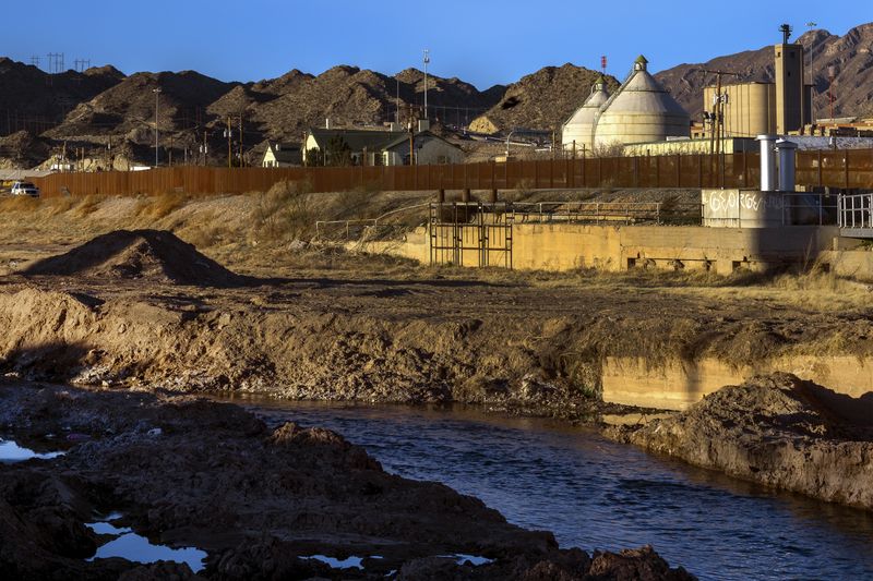 © Francisco Mata - Image from the La línea. photography project