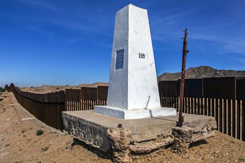 © Francisco Mata - Image from the La línea. photography project