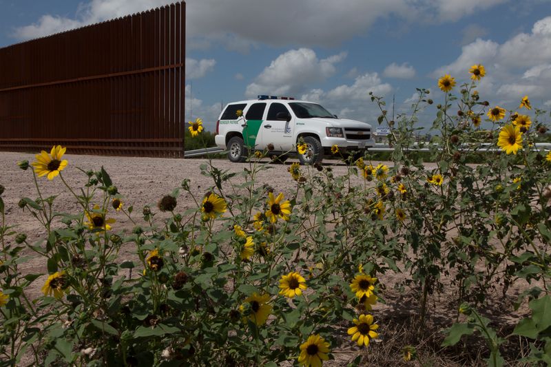 © Francisco Mata - Image from the La línea. photography project