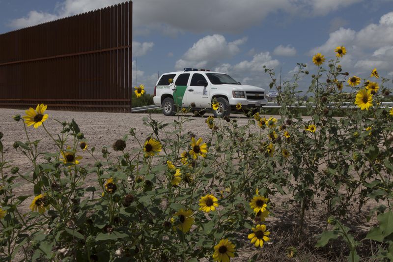 © Francisco Mata - Image from the La línea. photography project