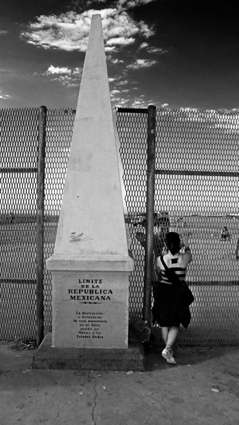 © Francisco Mata - Image from the La línea. photography project