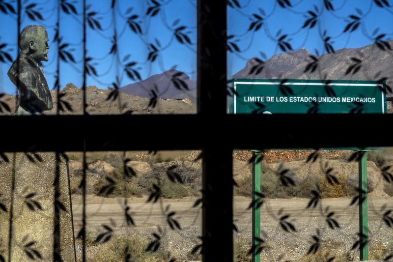 © Francisco Mata - Image from the La línea. photography project