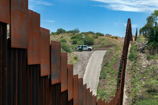 © Francisco Mata - Image from the La línea "B" photography project