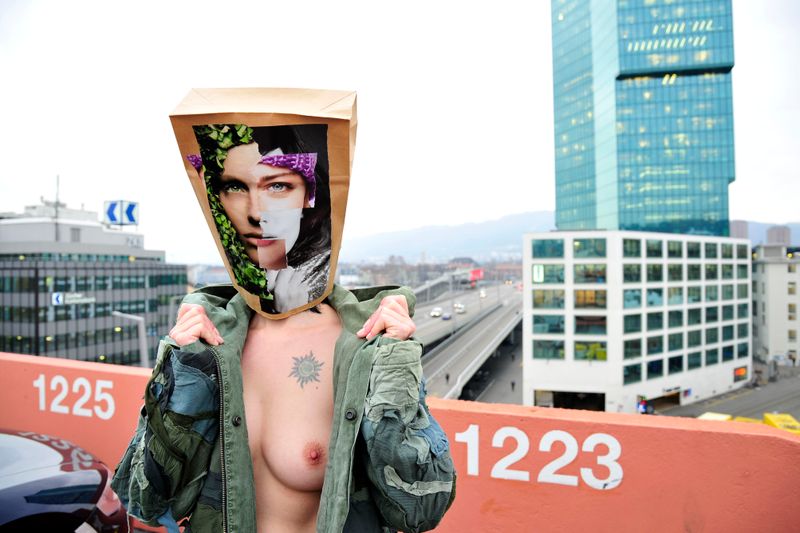 © Andreas Ender - paperbag [reBORN] - and the BAGGIE goes to - ZÜRICH