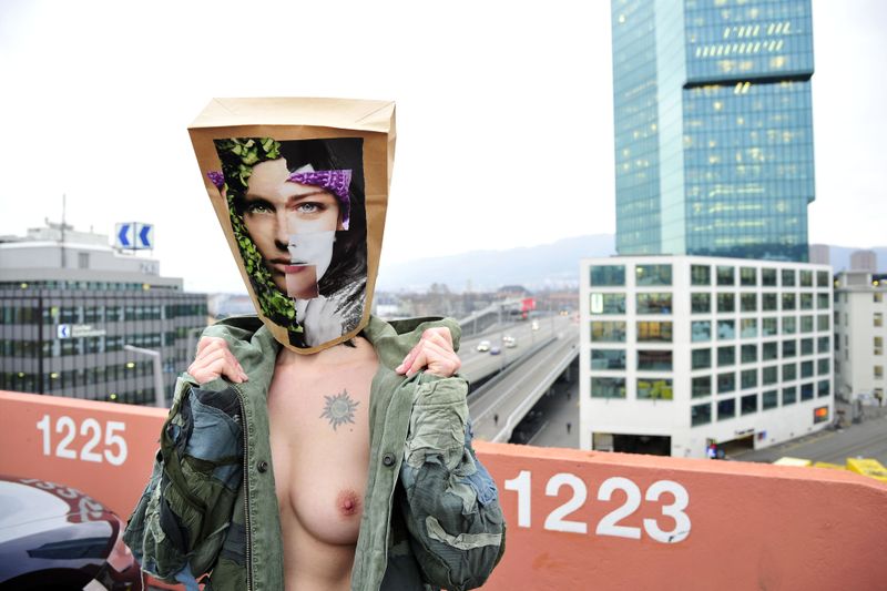 © Andreas Ender - paperbag [reBORN] - and the BAGGIE goes to - ZÜRICH