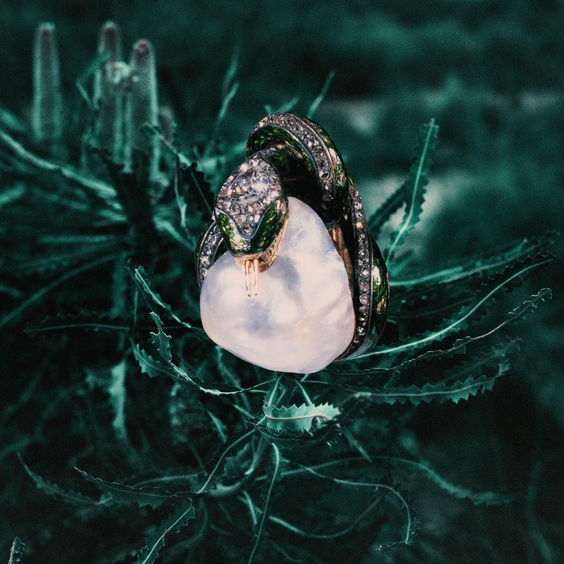 © Ioanna Sakellaraki - Image from the The Seven Circuits of a Pearl photography project