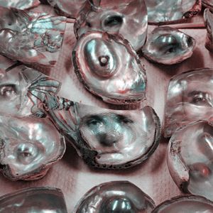 The Seven Circuits of a Pearl