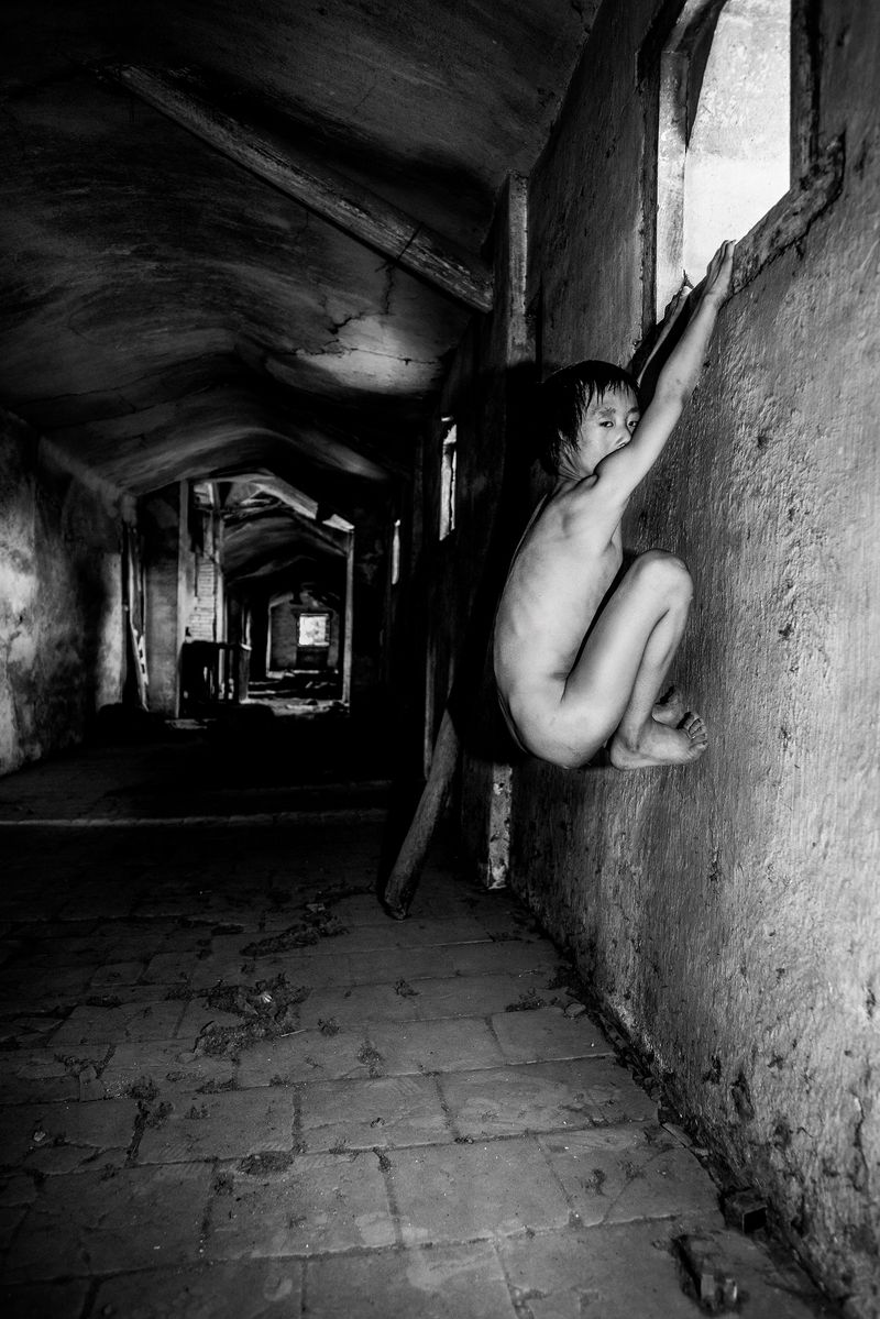 © Jin TIAN - Image from the Wild Grass --- China's Orphans photography project