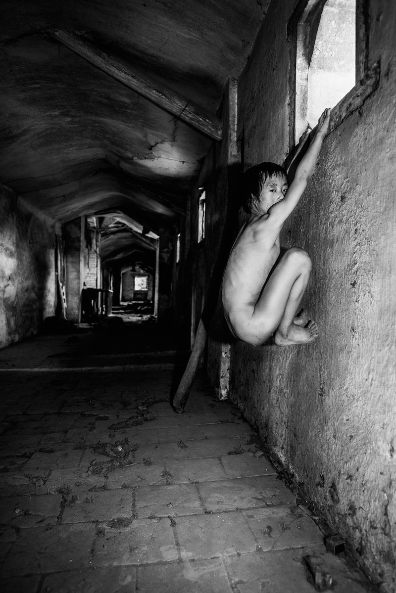 © Jin TIAN - Image from the Wild Grass --- China's Orphans photography project