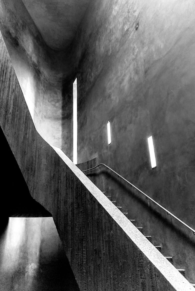 © Jürgen Joherl - Another view of the clear designed staircase @Modern Art Museum Küppersmühle, Duisburg (DE)