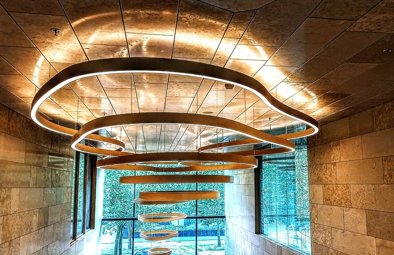 © Jürgen Joherl - The beautiful LED-Rail illumination above the main entrance to the Atrium hall @The Valley, Amsterdam