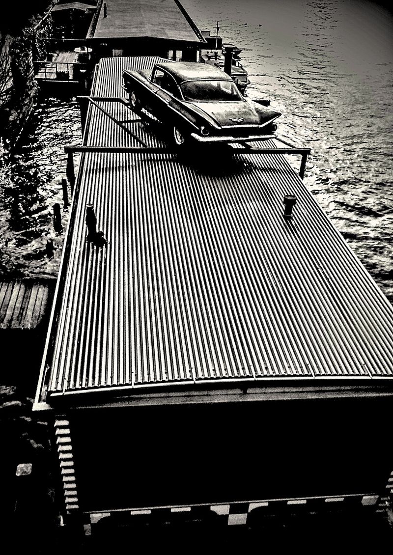 © Jürgen Joherl - A funny cool parking space for an American vintage car @Amsterdam