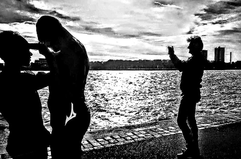 © Jürgen Joherl - People along the river Maas @Rotterdam, NL.