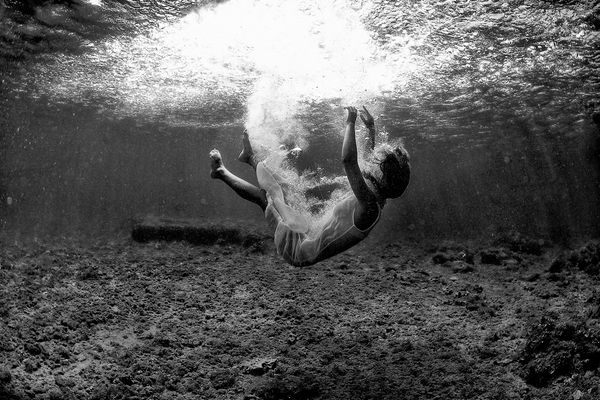 © Emanuele Vitale - Image from the Seeking Light: The Silent Drowning photography project