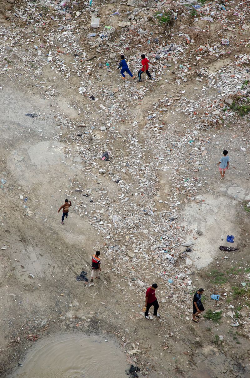 © Gosia Grzesikowska - Image from the The Distance photography project