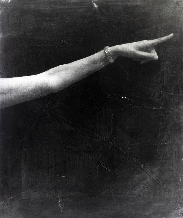 © Amy Carkeek - Amy Carkeek, Honesty, 2023, Unique silver gelatin print on rice paper, 58 x 43 cm.