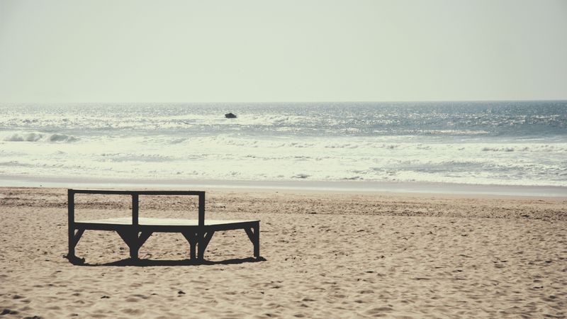 © Eduardo Rosas - Wooden platform facing the sea after the crowd has left.