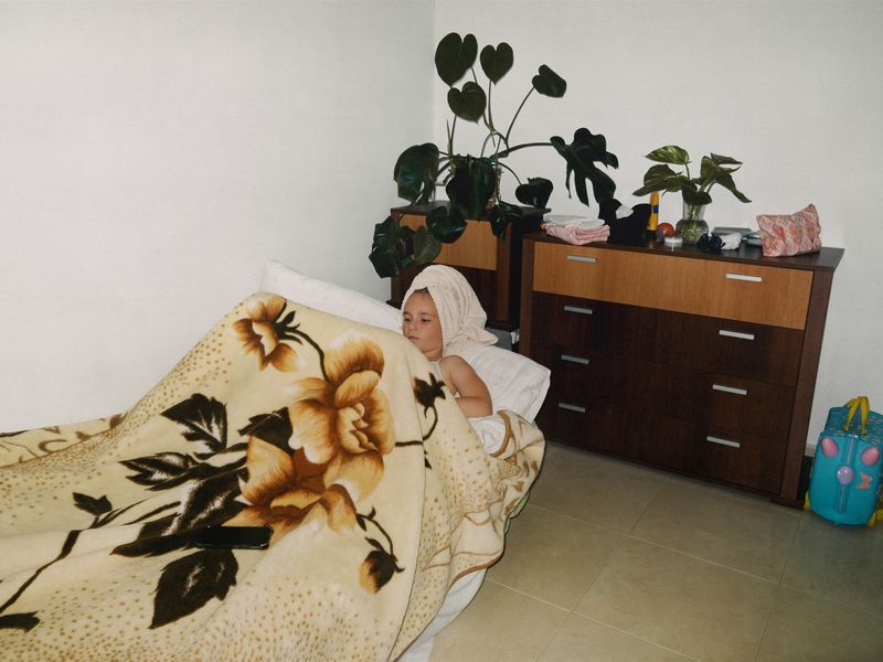 © Anastasia Miseyko - Alisa rests in a temporary bed in Spain.