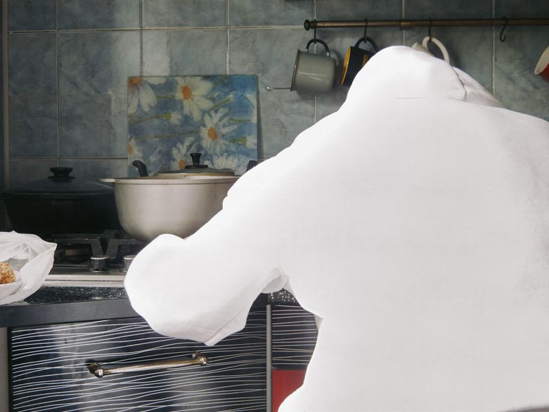 © Anastasia Miseyko - Back shot of Tatiana Miseyko in Kropivnitski, broken camera.