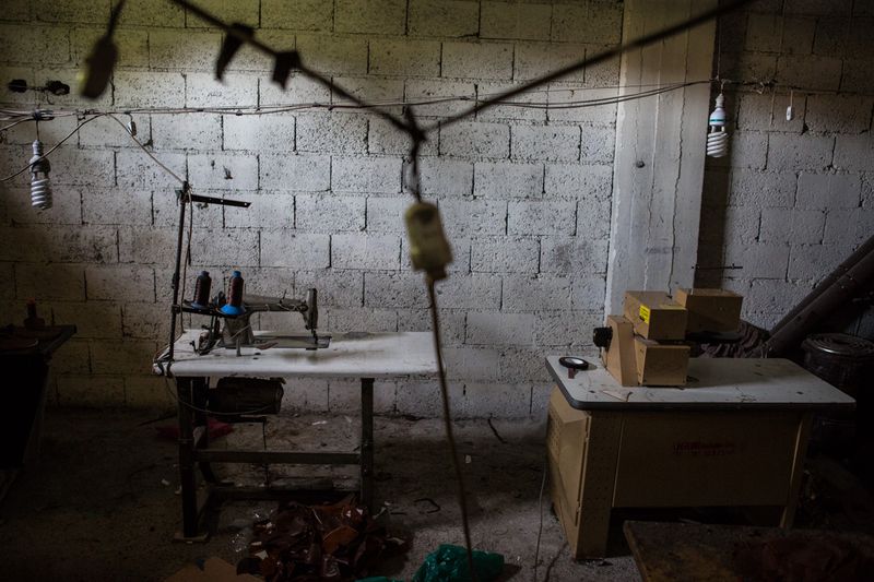 © valeriomuscella - Working places for Syrian children in a Turkish sweatshop. Gaziantep, May 2016.