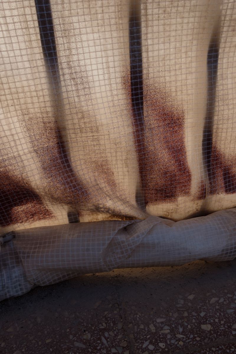 © Katerina Kouzmitcheva - Image from the Sorry for the lack of contact photography project