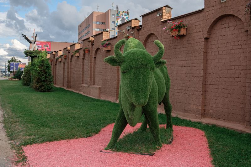 © Katerina Kouzmitcheva - Image from the How to eat at night photography project