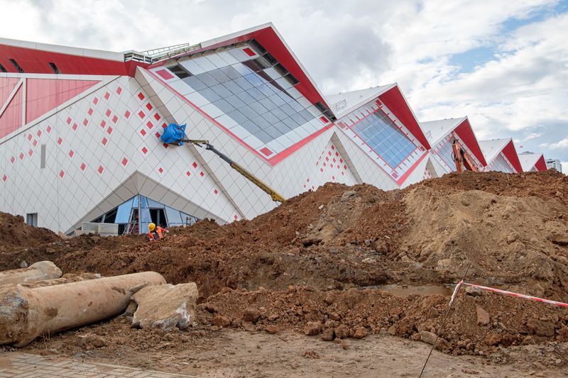 © Katerina Kouzmitcheva - Image from the How to eat at night photography project