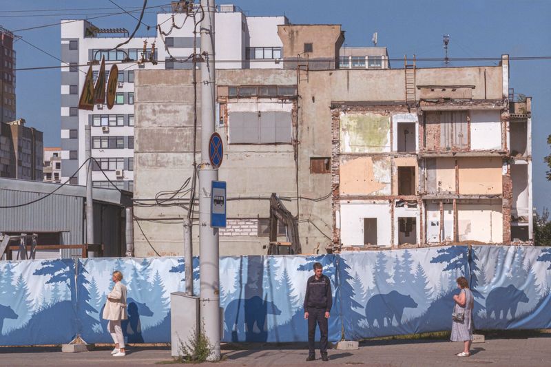 © Katerina Kouzmitcheva - Image from the How To Eat At Night photography project