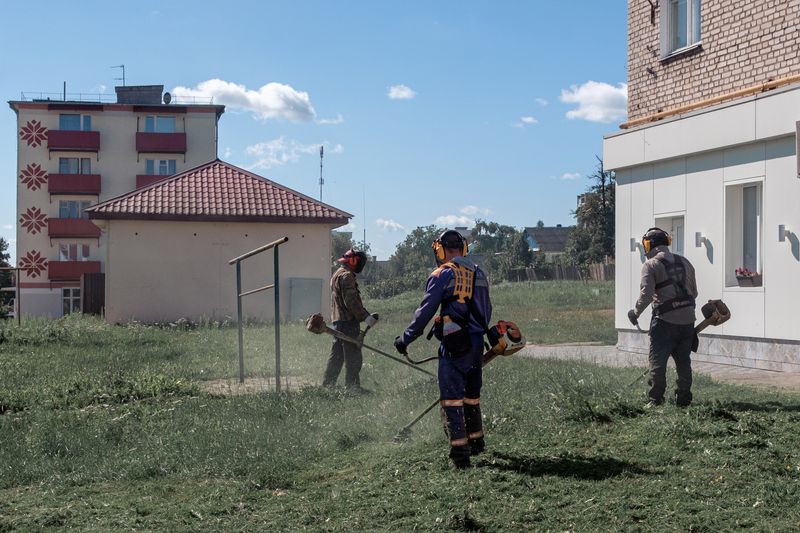 © Katerina Kouzmitcheva - Image from the How to eat at night photography project
