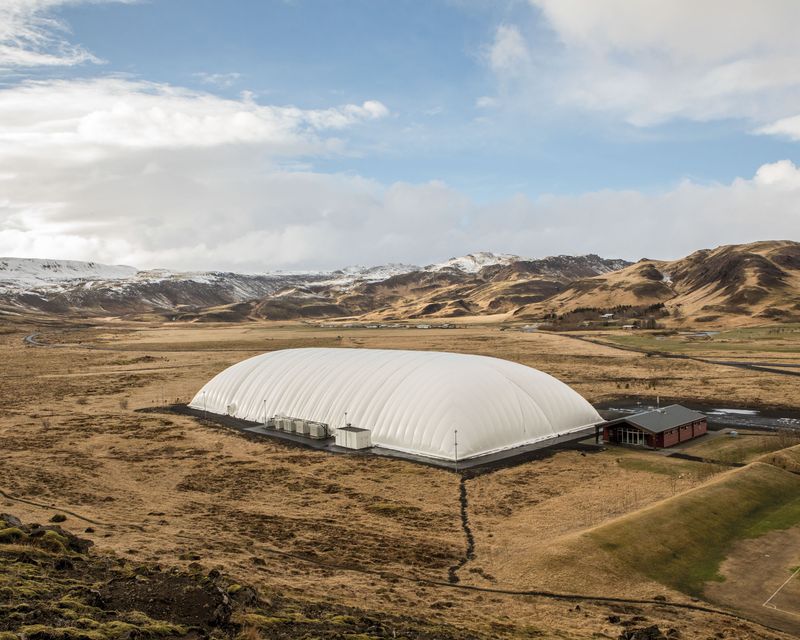 © Matteo De Mayda - Indoor field of Hamar team. Iceland, 2018.