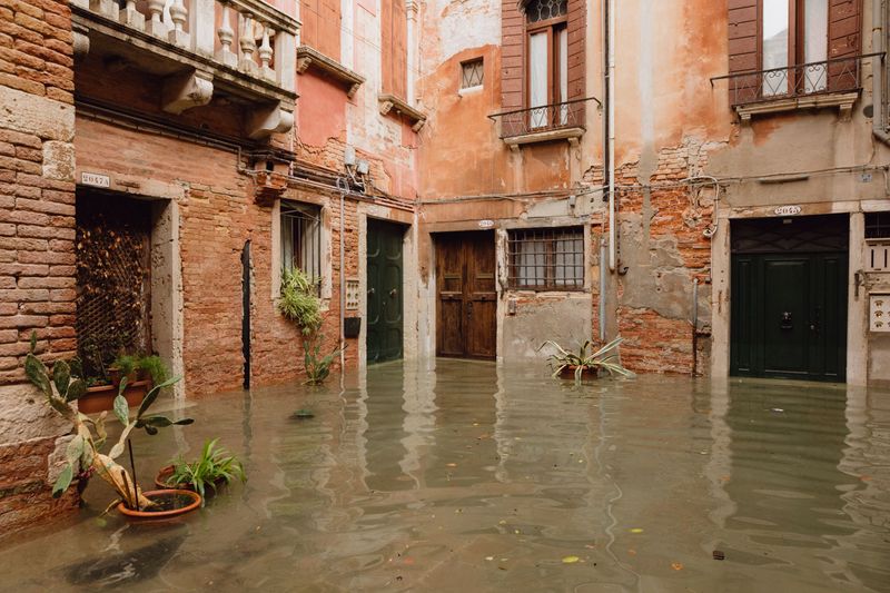 © Matteo De Mayda - Image from the acqua alta photography project